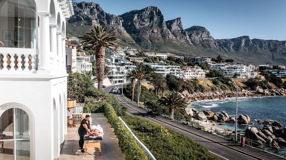 Camps Bay Luxury Villa – Bingley Place gallery image 3