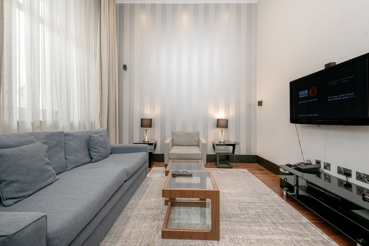 South Kensington – 2 Bedroom Apartment