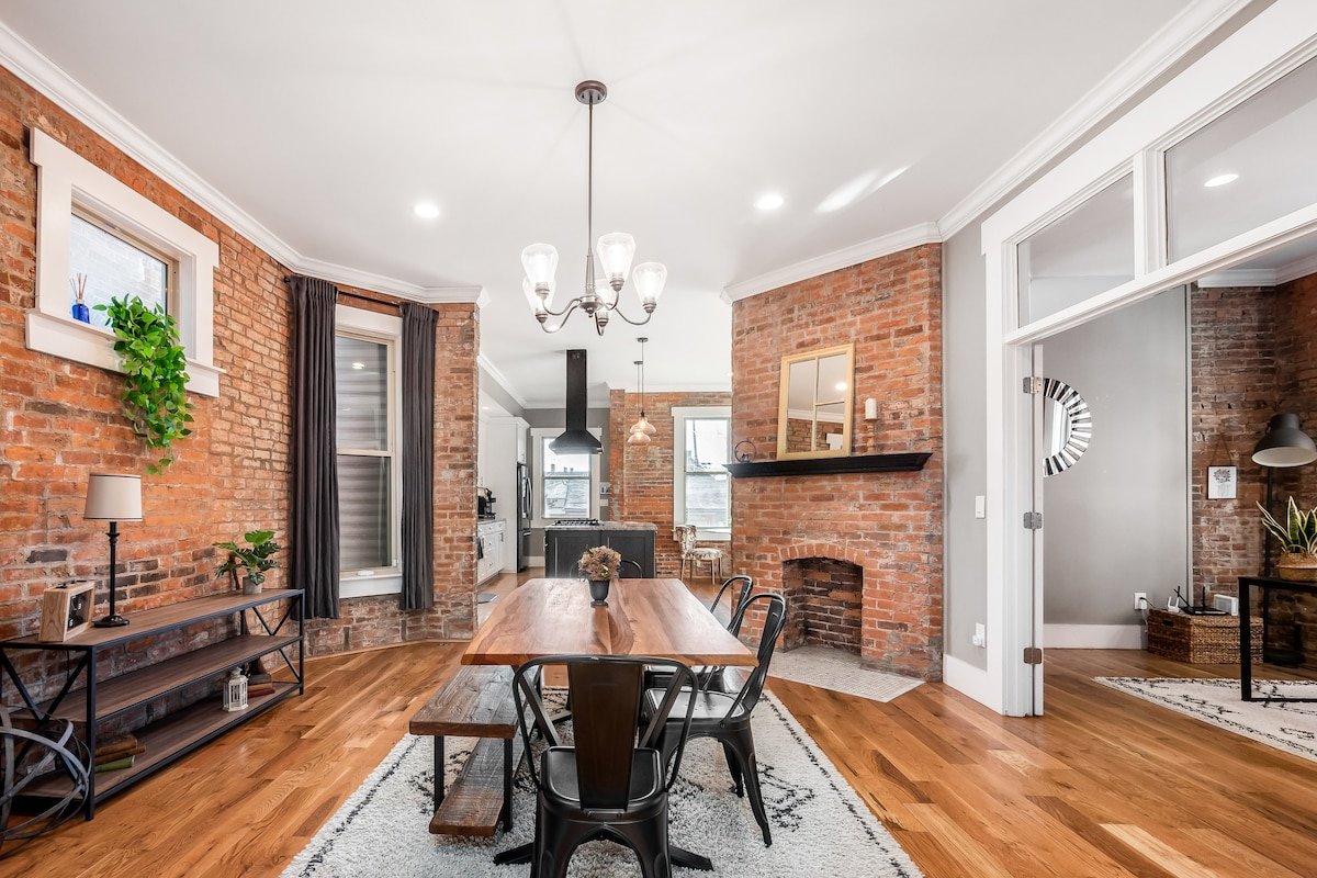 Downtown Columbus | Historic | Sleeps 14 | Arcade gallery image 4