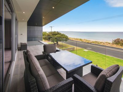 SUNSET COVE – Beachfront with WIFI