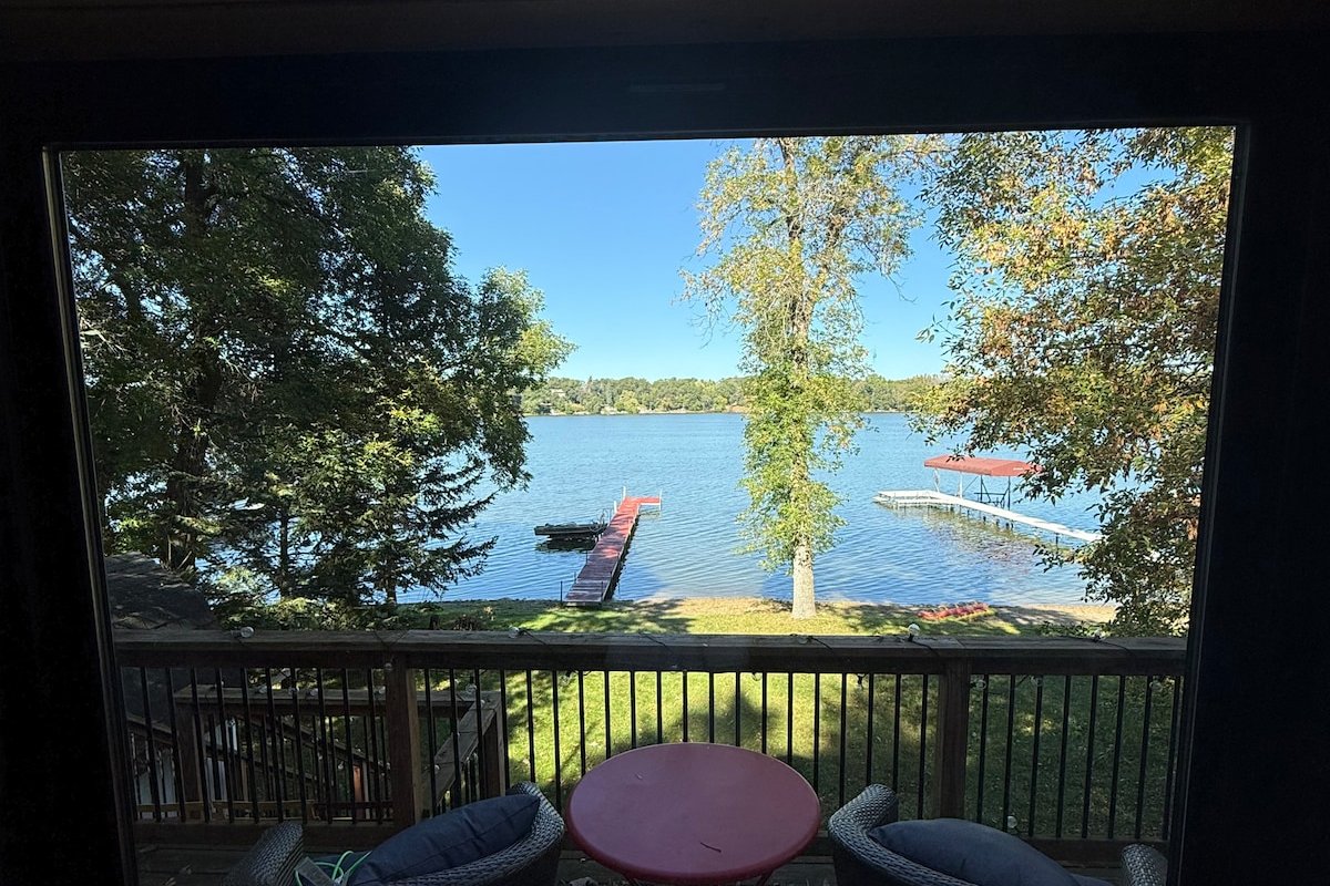 CHARMING cabin getaway just 1 hour from MPLS! gallery image 4