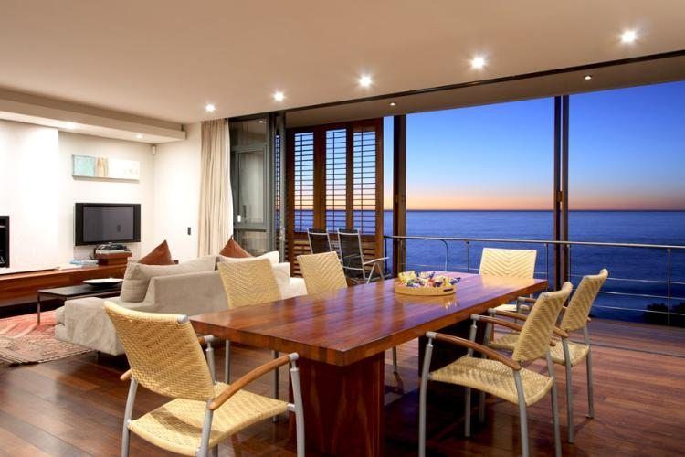 Photo 2 of Glen Beach Villas 3 accommodation in Camps Bay, Cape Town with 4 bedrooms and 4 bathrooms
