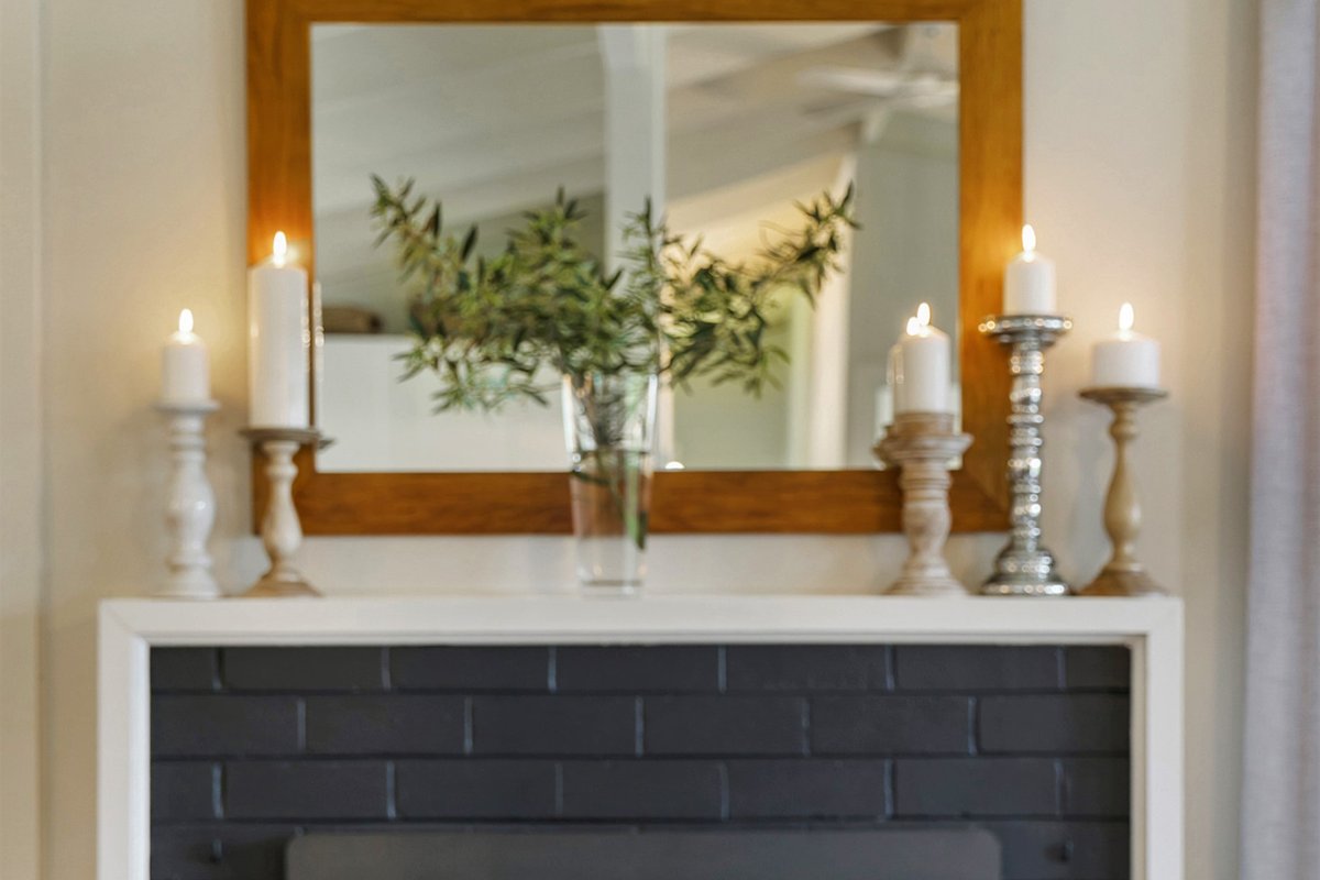 Stunning Red Hill Property 15 Acres, Sleeps 8-10