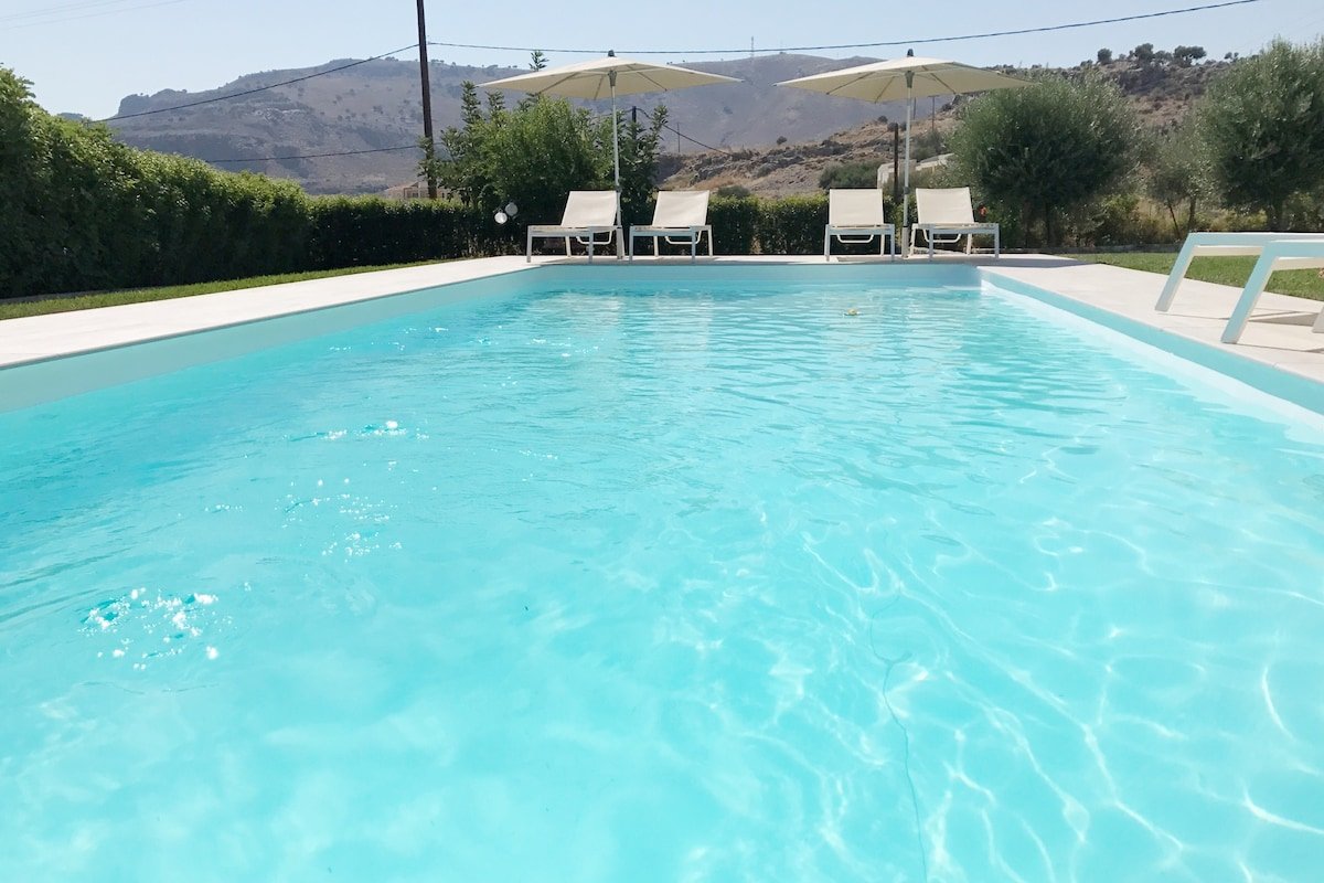 Family Villa NIKOS Meerblick&heizbarer Pool! Luxus gallery image 4