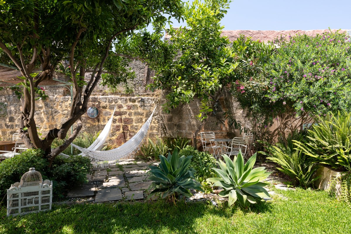 AriadiRodi-Groups&Families-Garden in Medieval Town