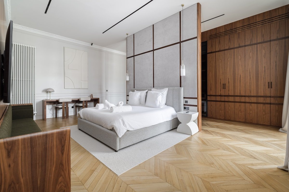 Memorable apartment 5BR/10PAX next to Eiffel Tower gallery image 2