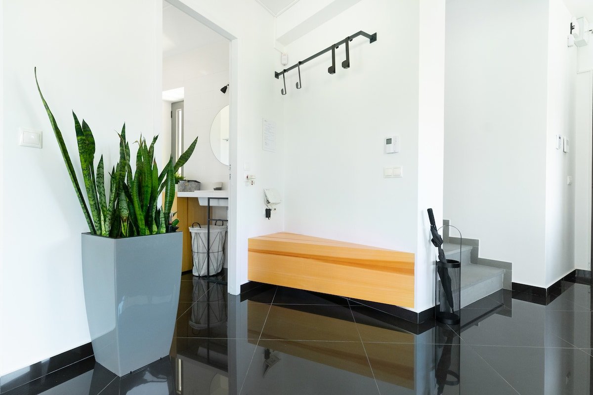 The HostMaster Urban Roofgarden Gateaway gallery image 5