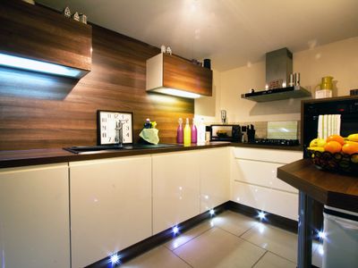 Central New Town Apartment – Licence EH-69656-F