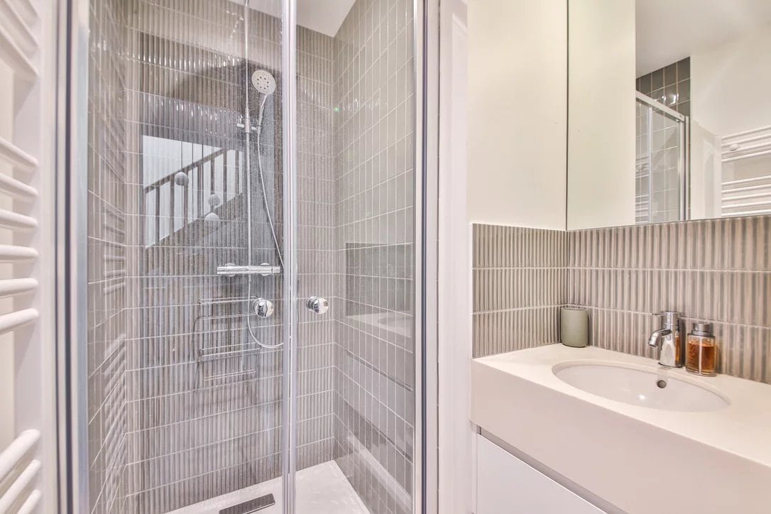 Modern House | Garden & A/C gallery image 4