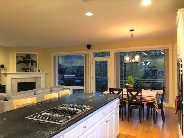 Charming home in safe beautiful area – fenced yard gallery image 5