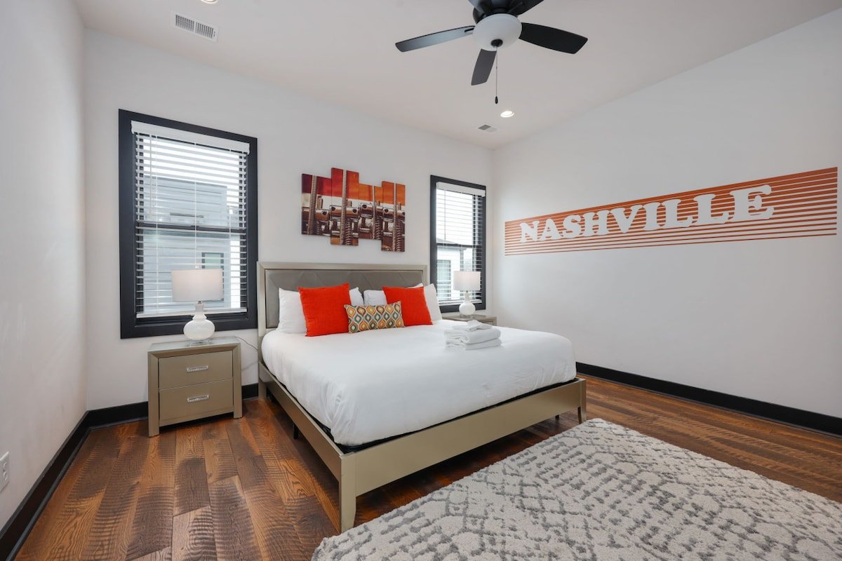 Urban Oasis | Rooftop Luxury | Arcade Fun gallery image 4