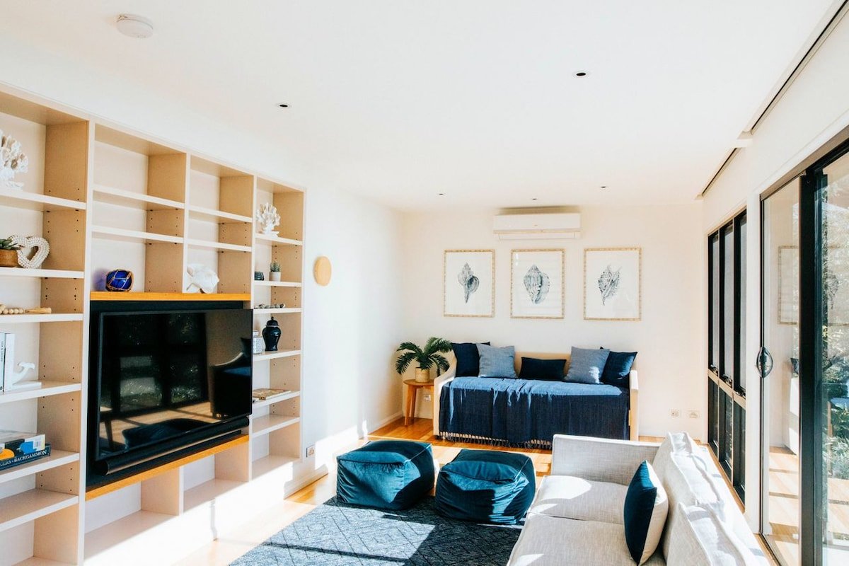 SEAGLASS by Palm Beach Holiday Rentals gallery image 4