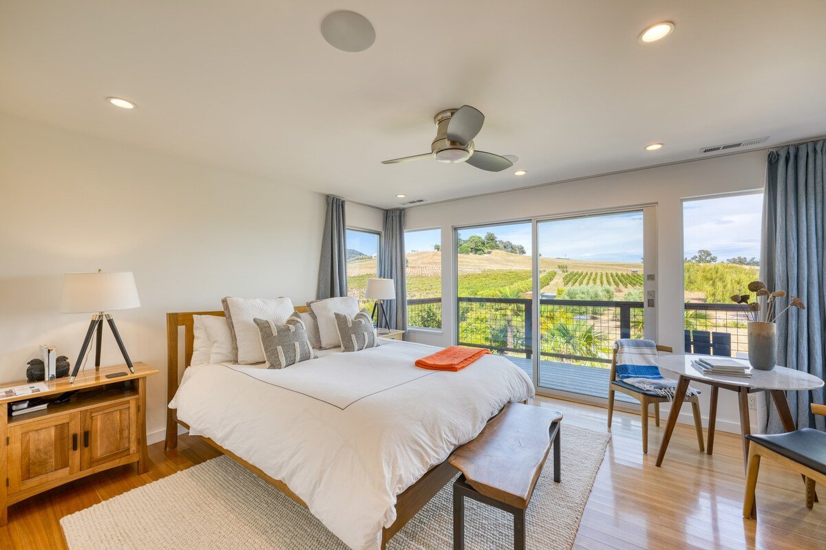 Coplan Vineyards Villa | Wine Country Modern Oasis gallery image 5