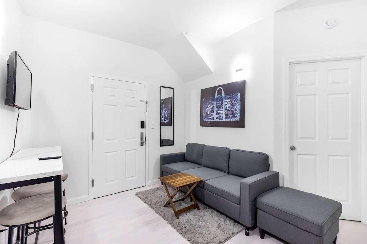 Charming Manhattan getaway! gallery image 2