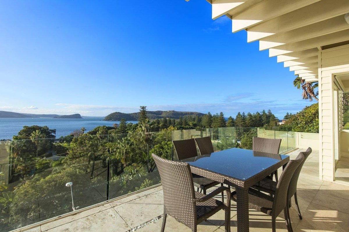 COLLINS HOUSE by Palm Beach Holiday Rentals gallery image 3