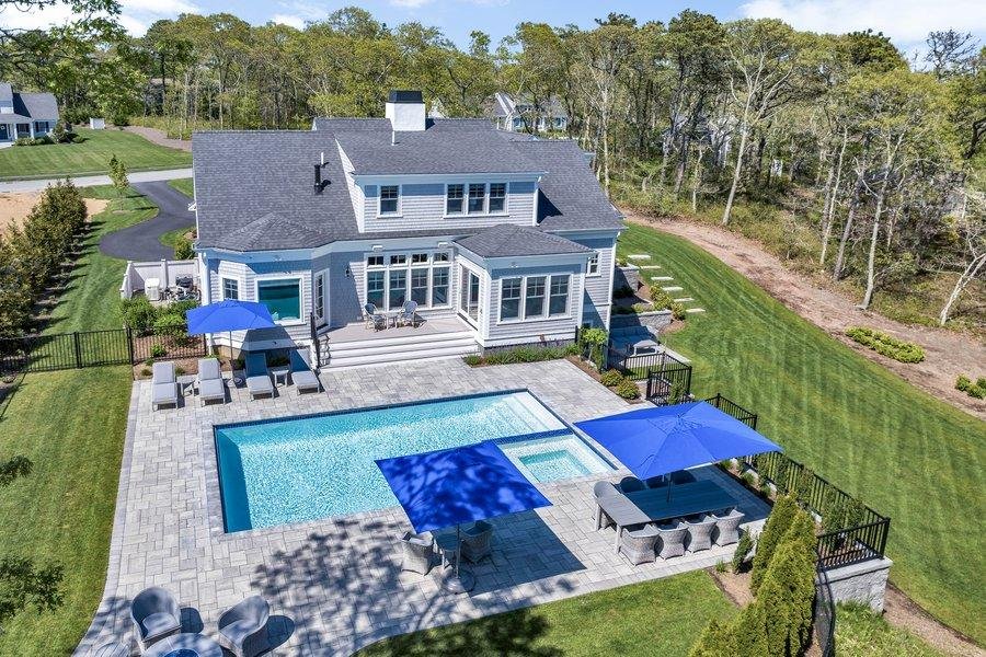 Exclusive Harwich Haven: Pool, Spa and More gallery image 3