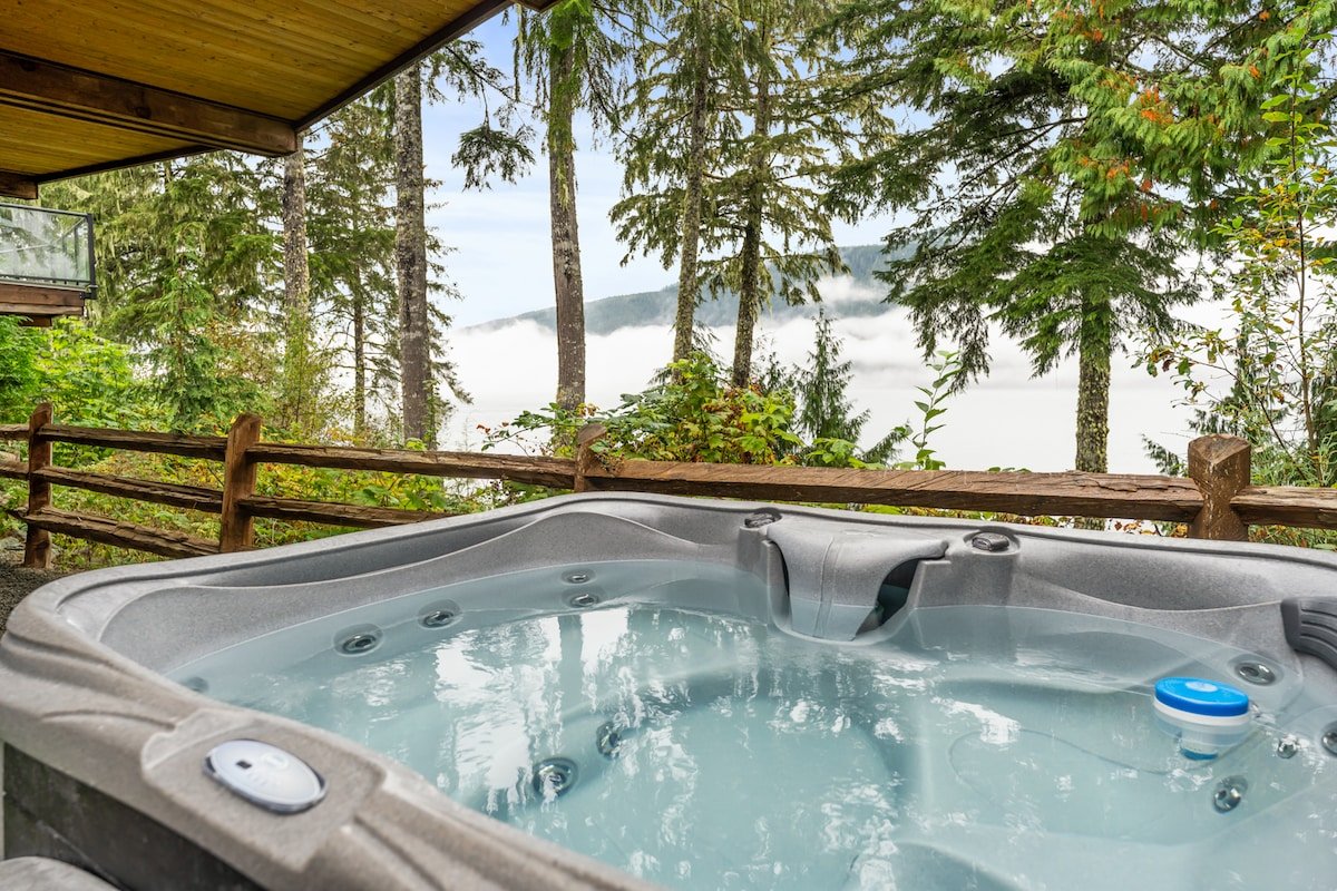 Seaside Haven -Hot Tub with Oceanfront View gallery image 2