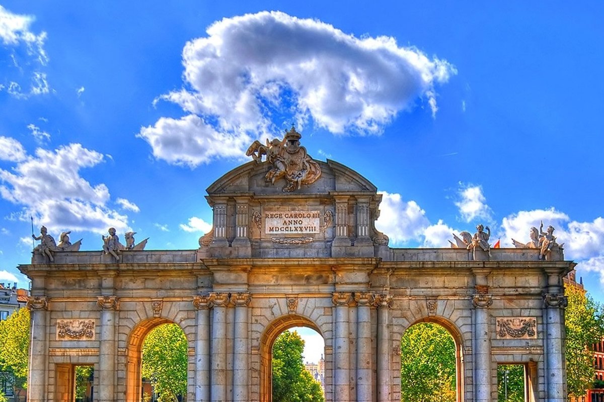 Madrid Las Ventas Apartment 4 ensuite double rooms