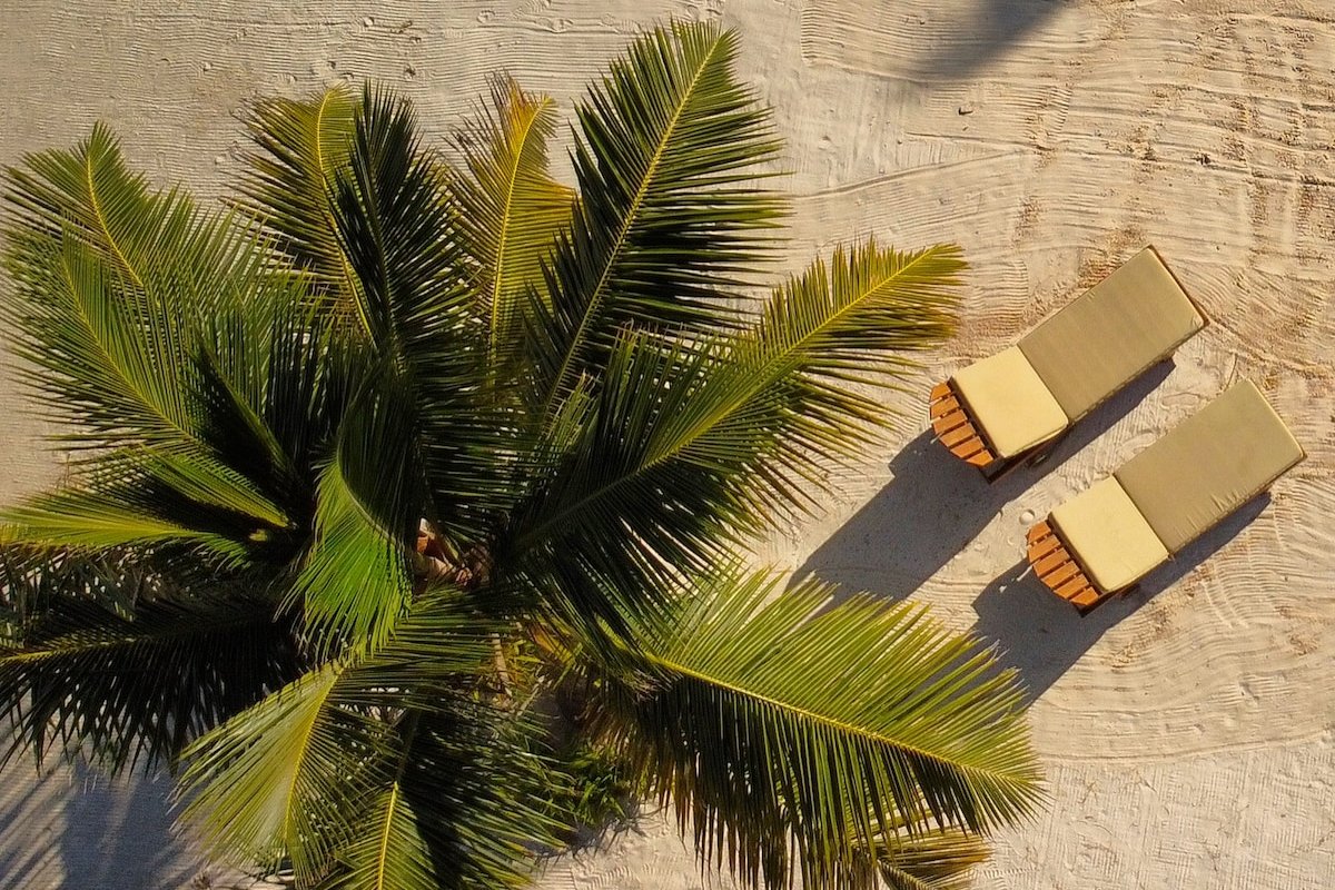 Two Luxury Villas, 9 Bedrooms, Sleeps 16, 2 Pools. gallery image 3