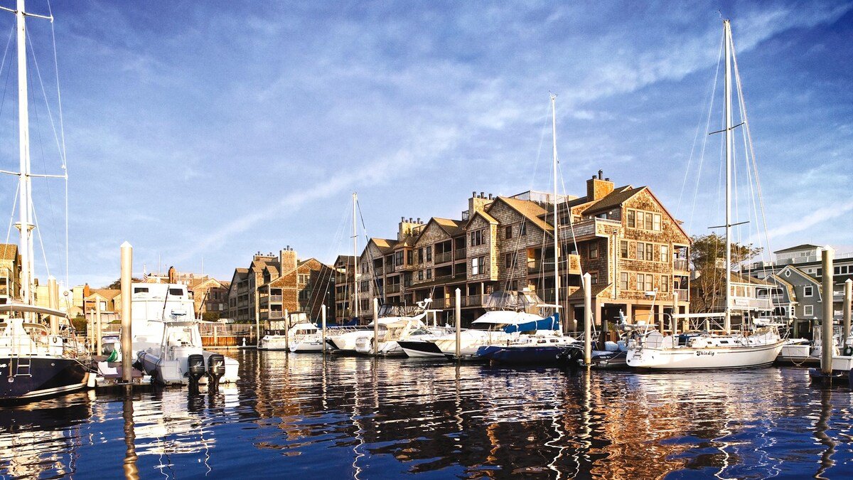 Harbor-side Condo Resort in Newport, Ocean View! gallery image 4