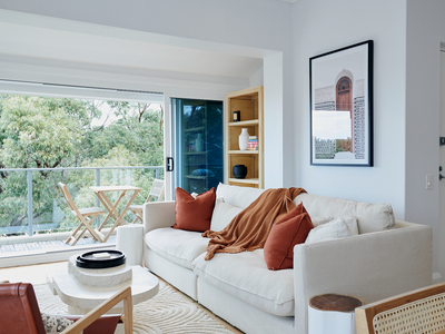 Beachfront 2-storey Penthouse Clovelly “VellyLove”