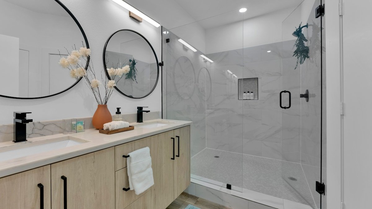 3BR HotTub, Games, Spa Energy gallery image 5