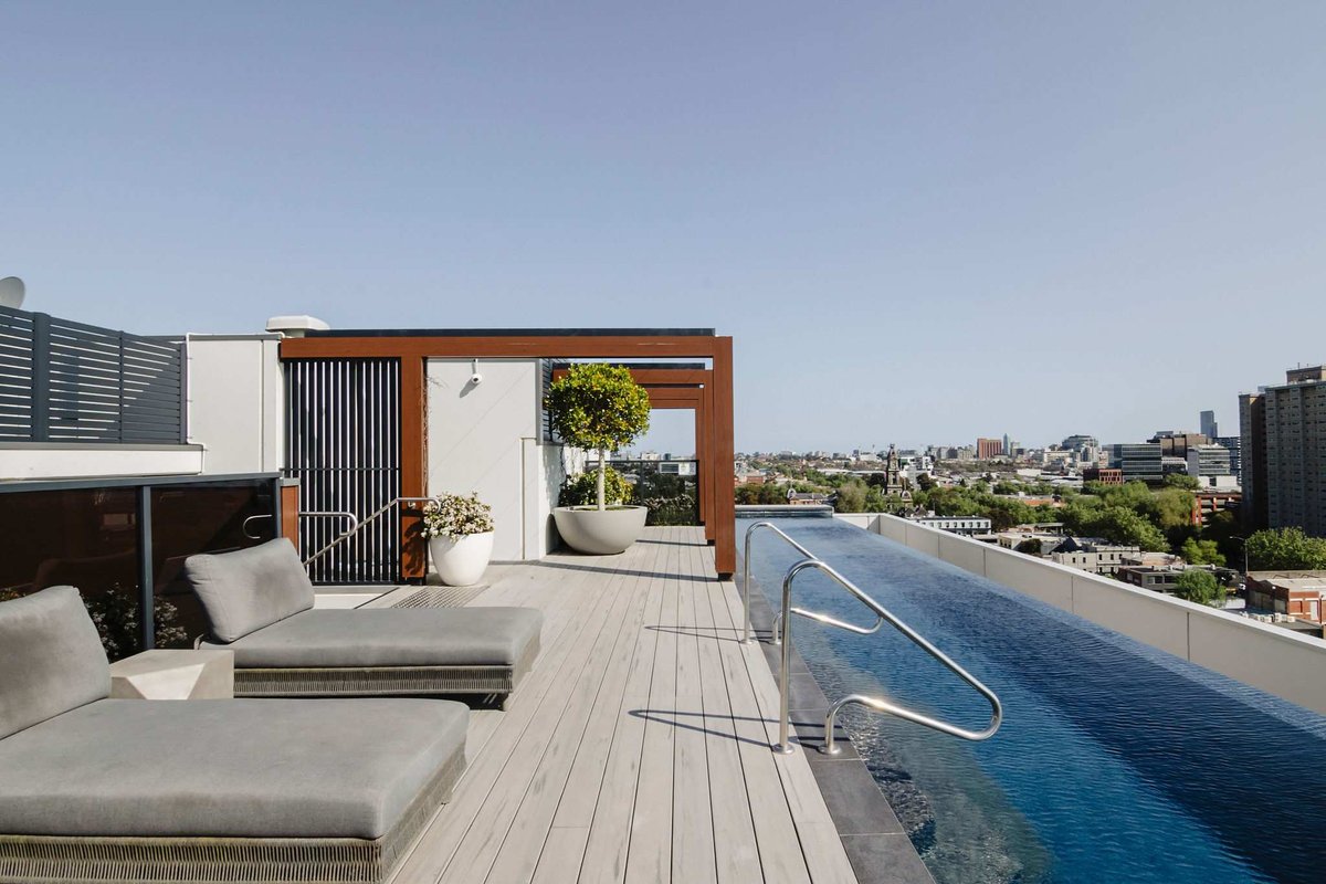 Abbotsford Abode With Pool, Parking & Gym