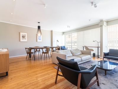 Distinct 2 bed in downtown with aircon