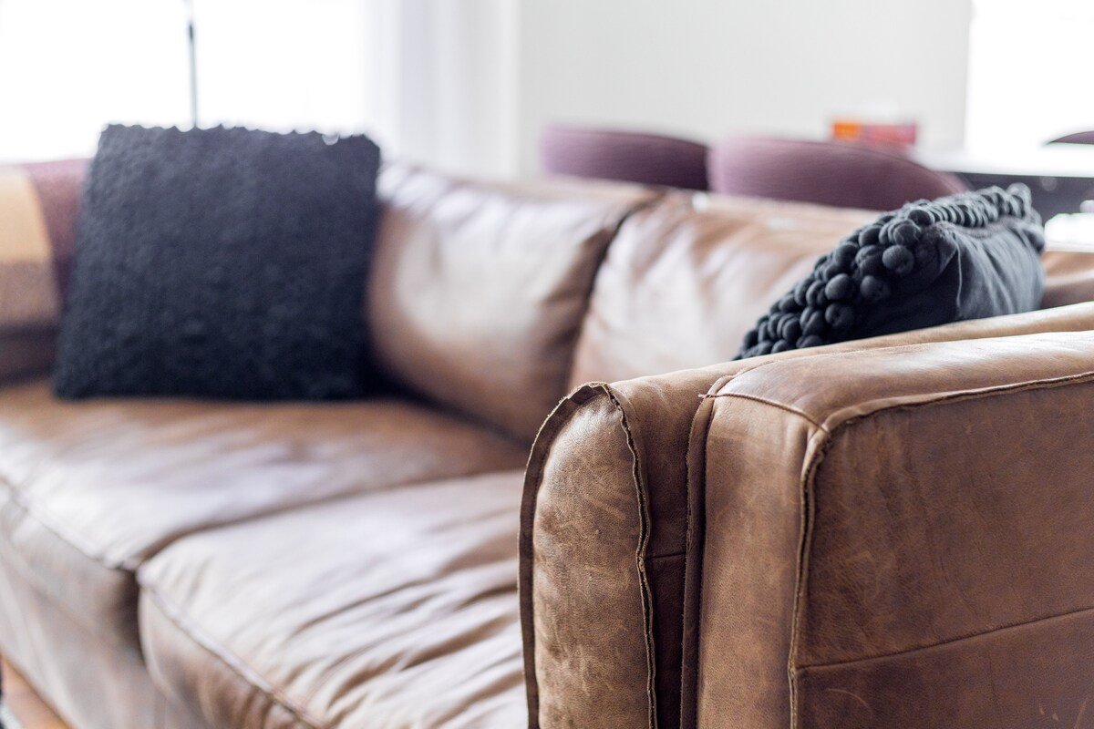 Amazing Location – 2BDRM/2BATH – right on Robson gallery image 5