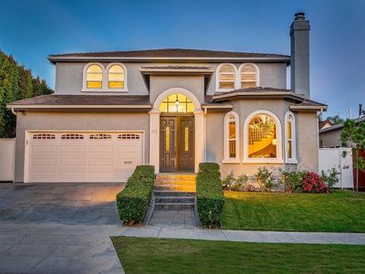 7 bedroom 6 bath 3700 Sq Ft home