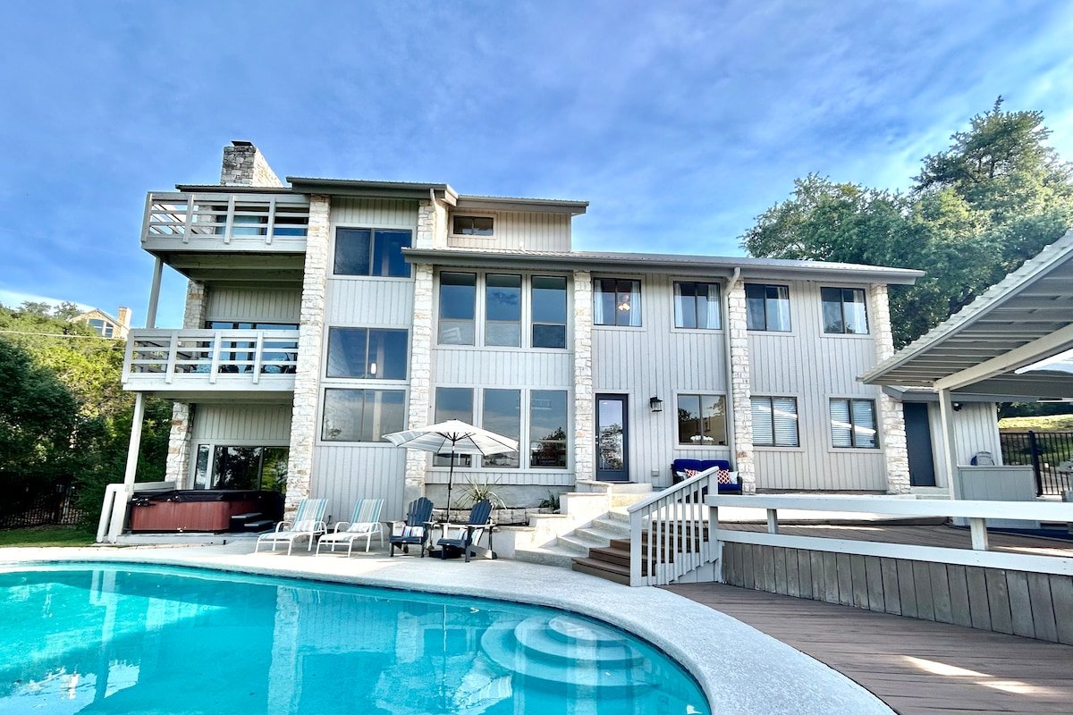 Panoramic Lake Views | Pool, Hot Tub, Firepit! gallery image 2