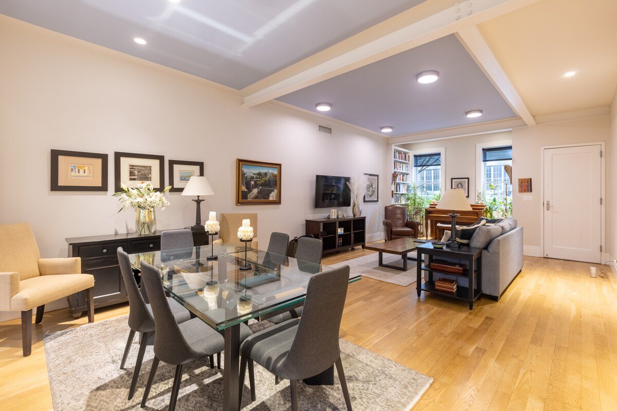 Duplex, One Of A Kind, in Heart of Williamsburg gallery image 4