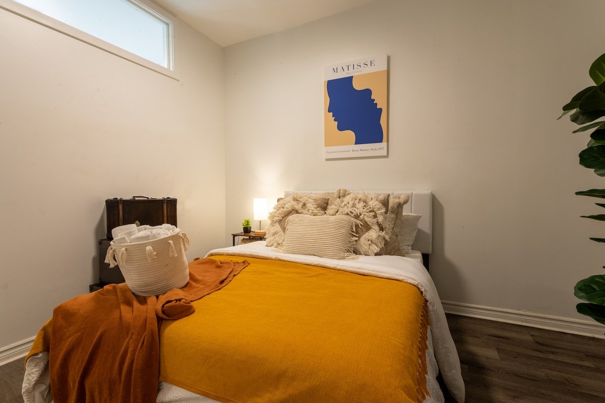 Cozy 3 Bedroom Home Near Downtown! gallery image 5