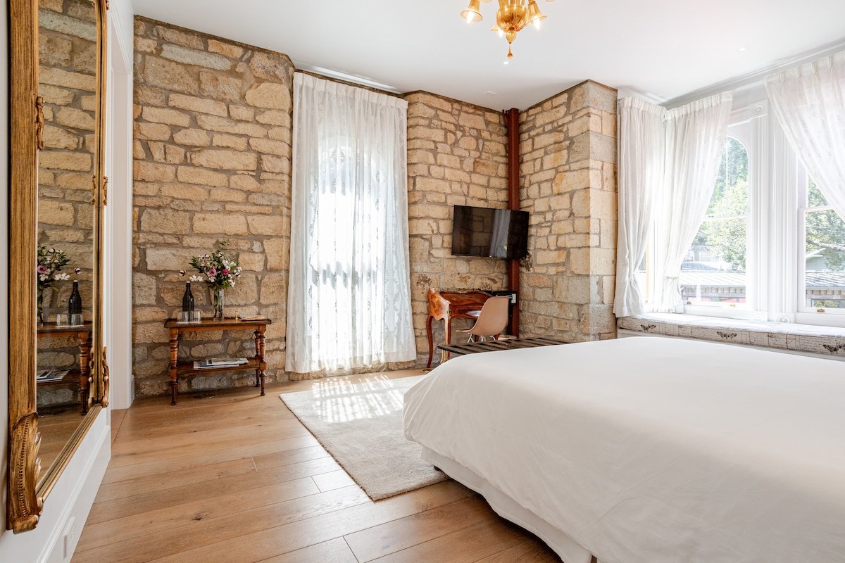 The Francis House Estate gallery image 5