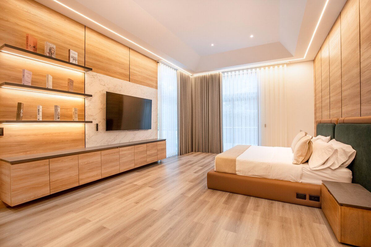 Luxe Villa Poblado l Heated Pool l Nightclub gallery image 4