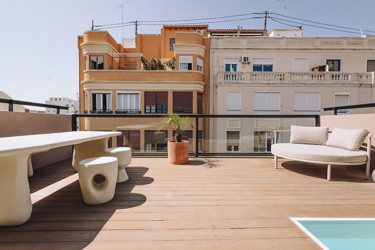 Ruzafa Sky Penthouse · Private Pool & Rooftop gallery image 4