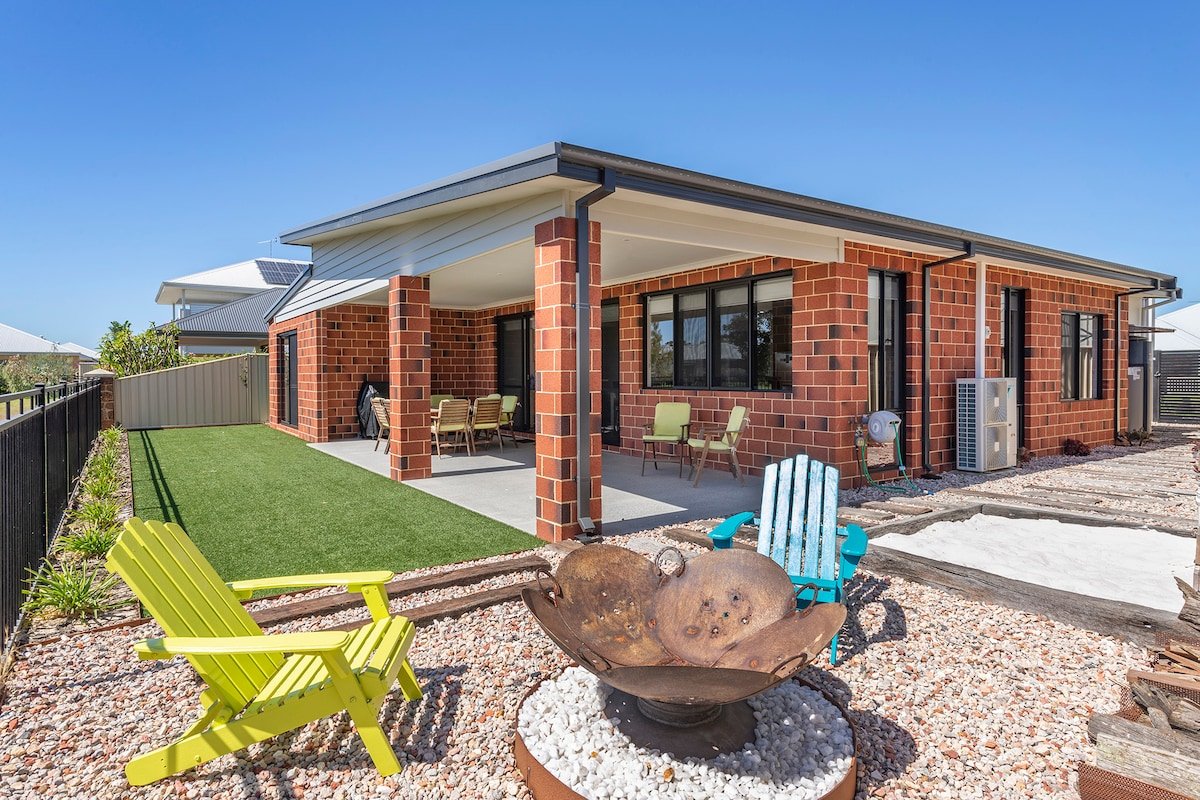 The Links – fairway views, walk to town, air-con gallery image 5