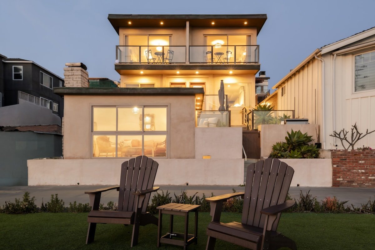 New! The Triton – Manhattan Beachfront Escape gallery image 4