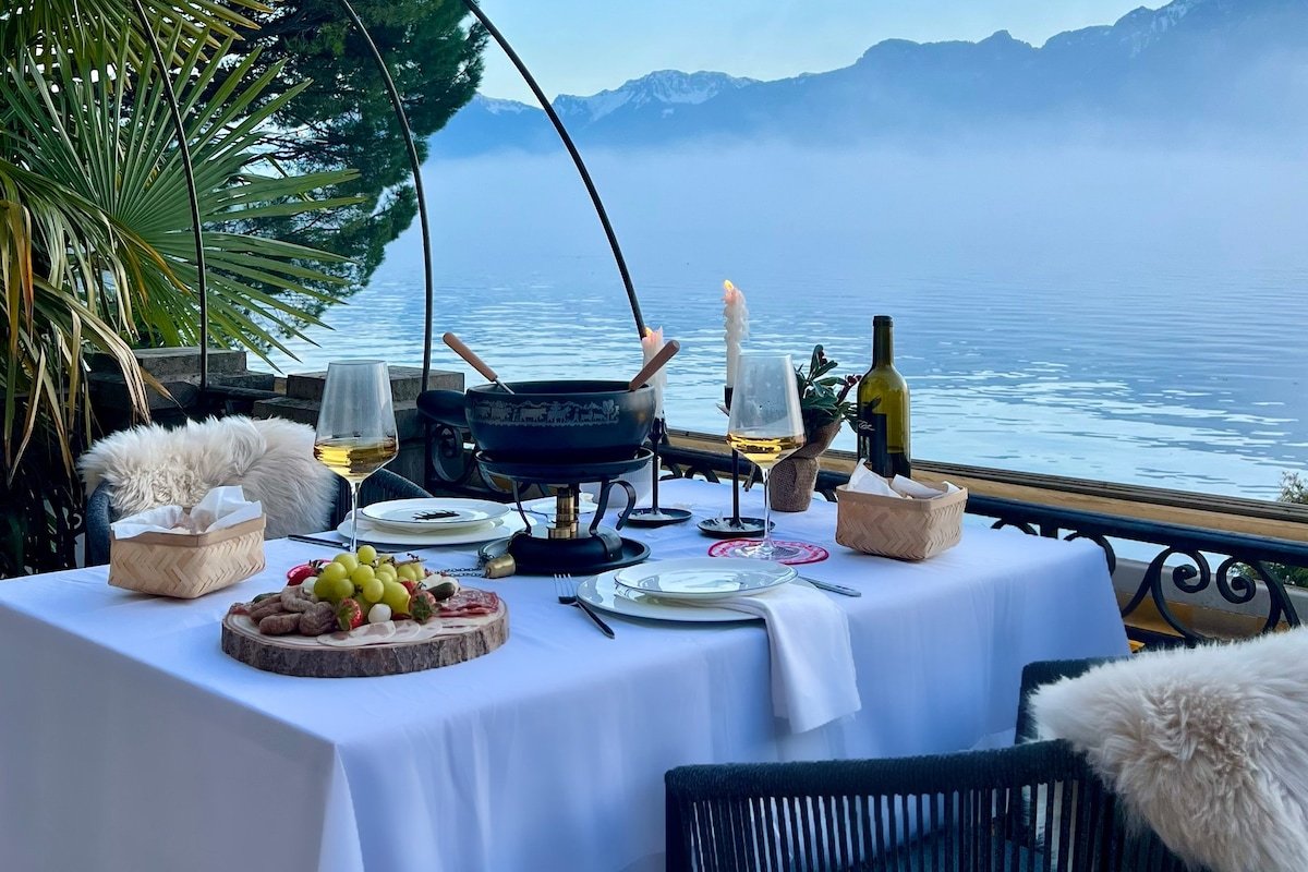 Montreux Luxury Suite | Terrace | parking gallery image 2