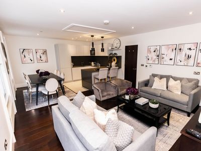 Fantastic 2 Bedroom Apartment Near Selfridges