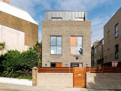 4Bed 3.5Bath House with Hot Tub