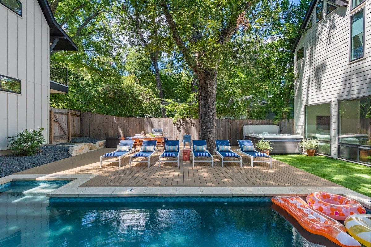 Pool, Hot Tub | 1mi Downtown, Walkable | Luxe Beds gallery image 3