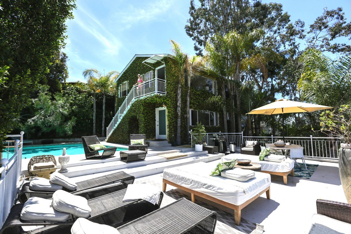 Private 3 Villa Compound ~ Hollywood Hills ~ POOL gallery image 2