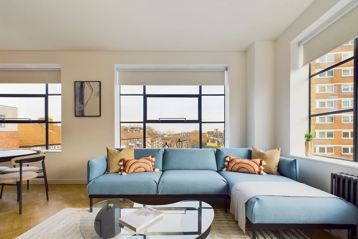 Spacious and Bright Apartment by Tech City gallery image 4