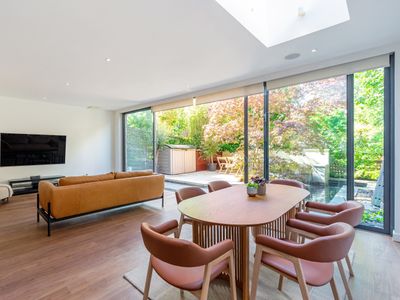 Stunning 4 Bedroom house in Holland Park