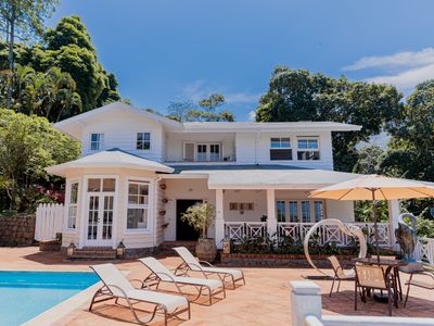 Linda Casa em Condomínio de Luxo