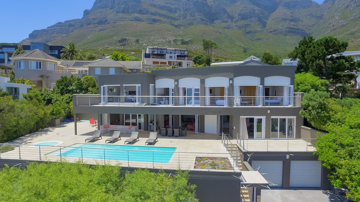 60 on Hely Camps Bay villa with ocean view gallery image 3