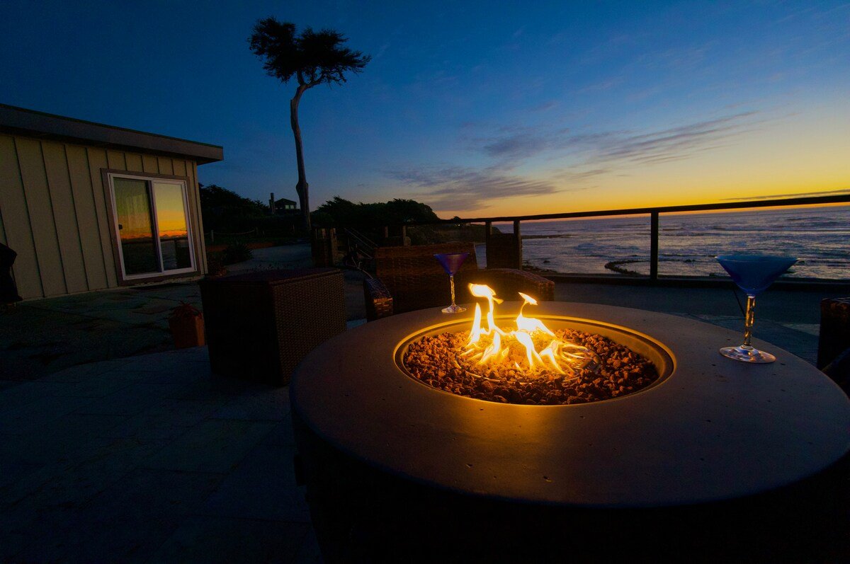 Tranquil Oceanfront Retreat w/ Breathtaking Views gallery image 3