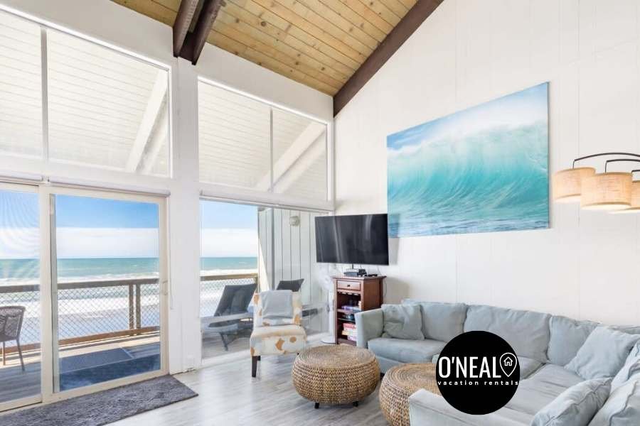 Sand Dollar Beachfront Home, Direct Beach Access! gallery image 2