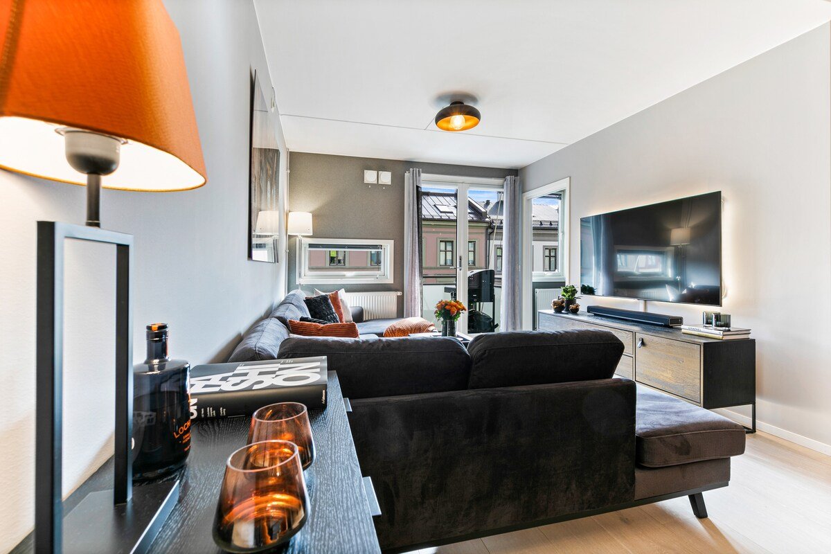 Exclusive apartment w/balcony and central location gallery image 3